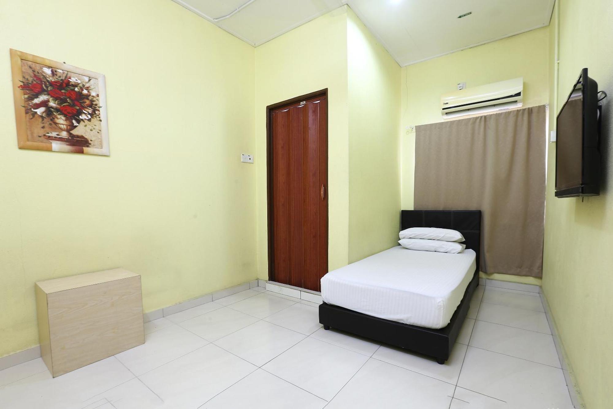 Oyo 89925 Innap Kota Bharu Kültér fotó