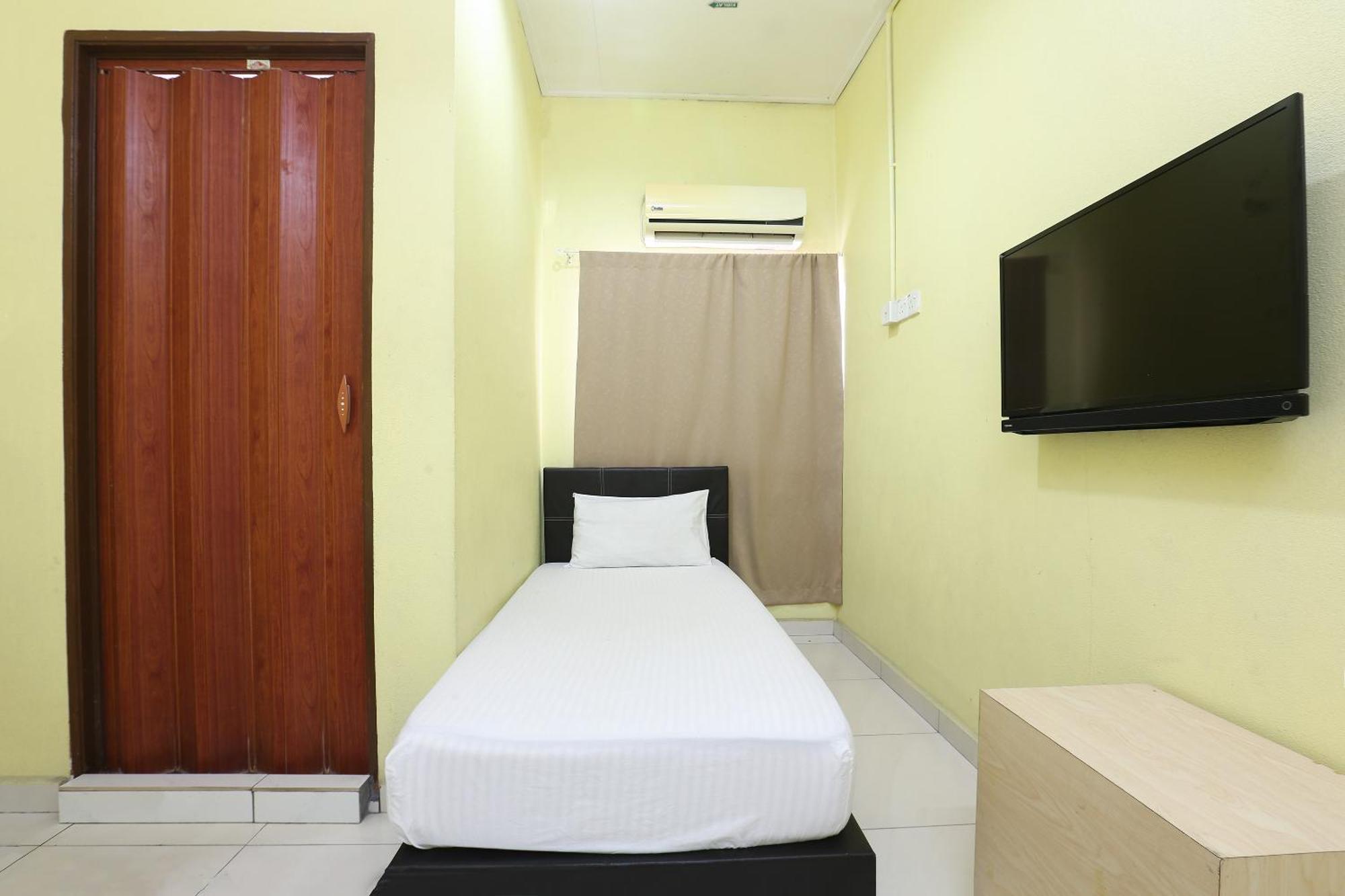 Oyo 89925 Innap Kota Bharu Kültér fotó
