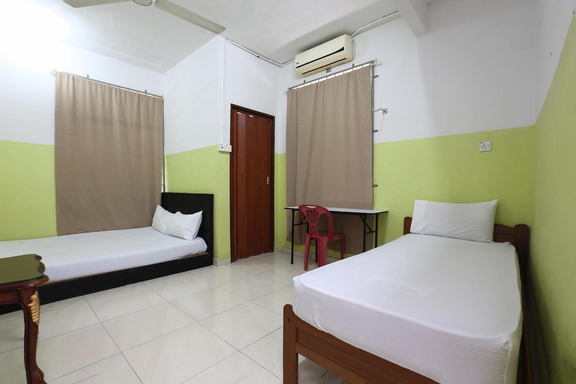 Oyo 89925 Innap Kota Bharu Kültér fotó