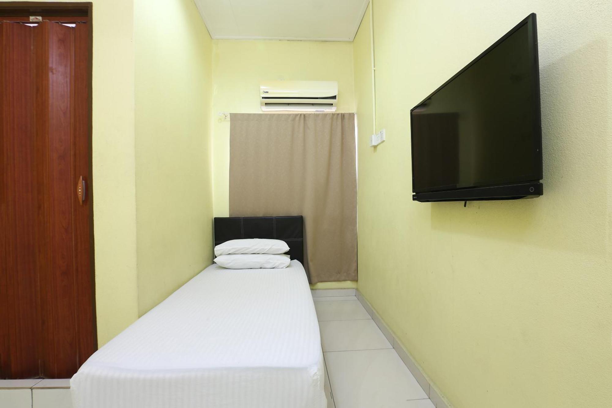 Oyo 89925 Innap Kota Bharu Kültér fotó